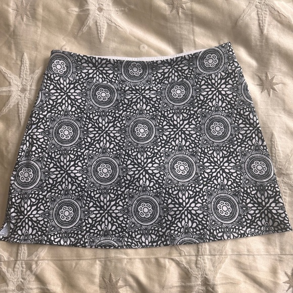 Soybu Black and White Patterned A-Line Skirt - Picture 1 of 3